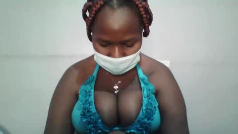 Snapshot of honey_beb chatting on September 10, 2025, 6:35 am honey_beb online show from September 10, 2025, 6:35 am