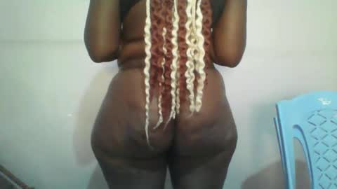 Snapshot of honey_beb chatting on September 16, 2025, 7:42 am honey_beb online show from September 16, 2025, 7:42 am