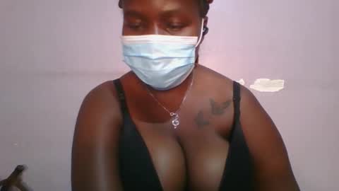 Snapshot of honey_beb chatting on September 16, 2025, 7:48 pm honey_beb online show from September 16, 2025, 7:48 pm