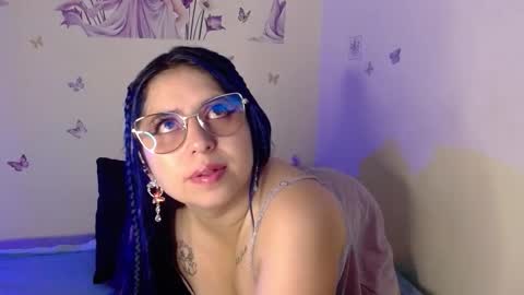 Snapshot of honey_buns_1 chatting on September 30, 2025, 11:37 am mimi online show from September 30, 2025, 11:37 am