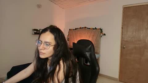  online show from September 16, 2025, 1:34 pm