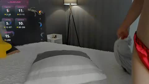Snapshot of honey_chantal chatting on July 17, 2026, 8:14 pm Chantal online show from July 17, 2026, 8:14 pm
