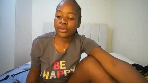 Snapshot of honey_drop1 chatting on March 4, 2026, 11:16 am honey drop online show from March 4, 2026, 11:16 am