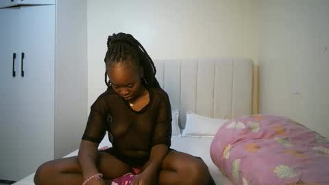 Snapshot of honey_drop1 chatting on March 12, 2026, 11:27 am honey drop online show from March 12, 2026, 11:27 am