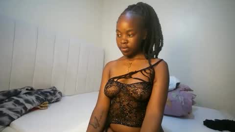 Snapshot of honey_drop1 chatting on March 23, 2026, 5:33 am honey drop online show from March 23, 2026, 5:33 am