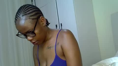 Snapshot of honey_drop1 chatting on April 2, 2026, 9:12 pm honey drop online show from April 2, 2026, 9:12 pm