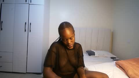 Snapshot of honey_drop1 chatting on April 4, 2026, 7:44 pm honey drop online show from April 4, 2026, 7:44 pm