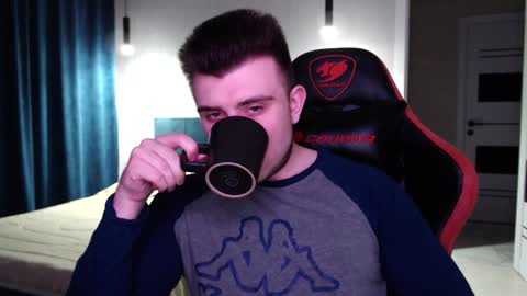 Wolfy online show from December 22, 2024, 5:21 pm