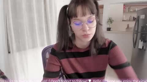 Snapshot of honey_hoe chatting on October 12, 2025, 9:03 pm Lau online show from October 12, 2025, 9:03 pm