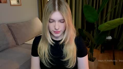 Snapshot of honey_kors chatting on April 20, 2026, 3:48 pm Lina online show from April 20, 2026, 3:48 pm