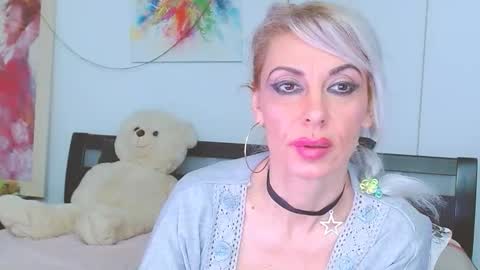 honey_lara online show from February 7, 2026, 2:48 am