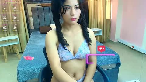 Honey Love online show from September 12, 2025, 2:17 pm