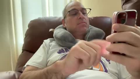 honey_man14 online show from October 19, 2025, 3:23 pm