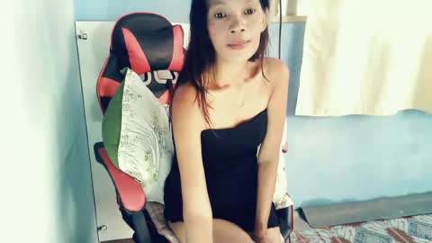 Snapshot of honey_mollyxx chatting on June 15, 2026, 11:18 pm honey_mollyxx online show from June 15, 2026, 11:18 pm