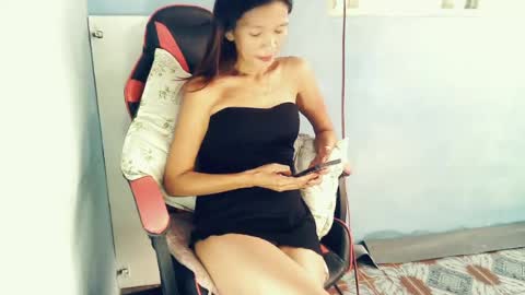 Snapshot of honey_mollyxx chatting on June 23, 2026, 11:25 pm honey_mollyxx online show from June 23, 2026, 11:25 pm