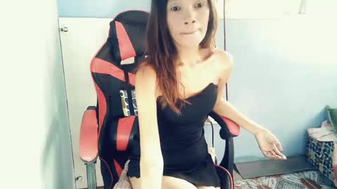 Snapshot of honey_mollyxx chatting on July 12, 2026, 11:40 pm honey_mollyxx online show from July 12, 2026, 11:40 pm