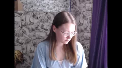 Lina online show from February 14, 2025, 10:49 am