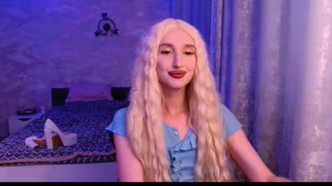 Snapshot of honey_sunset chatting on September 21, 2025, 5:47 pm honey_sunset online show from September 21, 2025, 5:47 pm