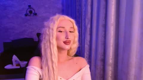 honey_sunset online show from December 20, 2025, 11:12 pm