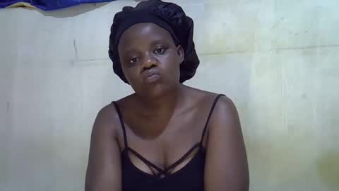 Snapshot of honey_sunshiny chatting on April 25, 2026, 5:32 am honey_sunshiny online show from April 25, 2026, 5:32 am