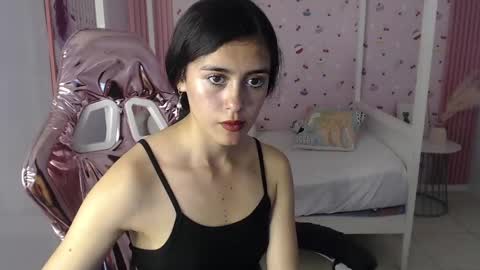 HONEY  online show from January 2, 2025, 4:13 pm