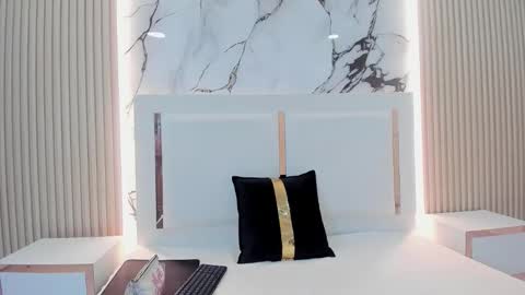 Snapshot of honeyangelh chatting on February 19, 2026, 11:50 am honeyangelh online show from February 19, 2026, 11:50 am