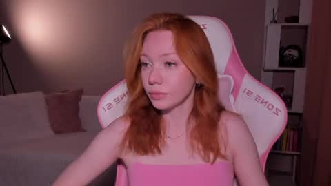 Snapshot of honeyautumn chatting on April 20, 2026, 12:35 am honeyautumn online show from April 20, 2026, 12:35 am