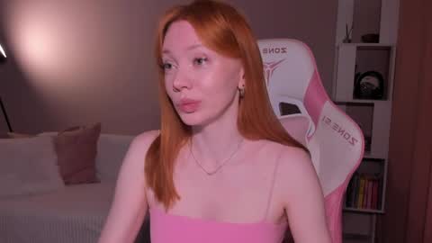 Snapshot of honeyautumn chatting on April 23, 2026, 12:34 am honeyautumn online show from April 23, 2026, 12:34 am