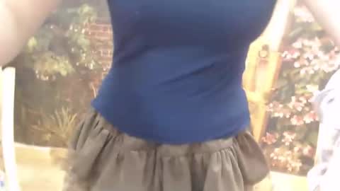 Snapshot of honeybaby2k chatting on October 23, 2025, 12:48 pm honeybaby2k online show from October 23, 2025, 12:48 pm