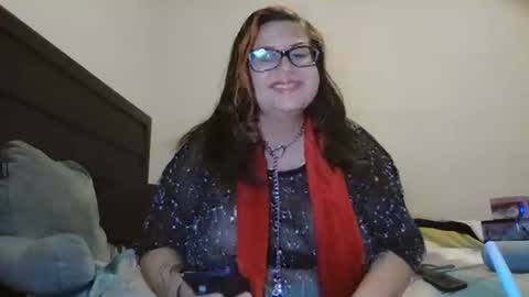 HoneyBear online show from December 22, 2025, 5:21 pm