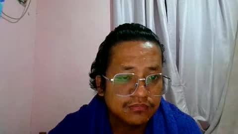 Honeybee online show from May 31, 2026, 2:24 pm