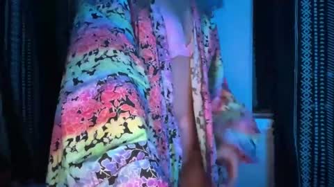 Snapshot of honeybun_z chatting on February 7, 2025, 6:03 am honeybun_z online show from February 7, 2025, 6:03 am