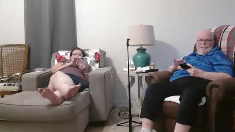 Snapshot of honeybuns344636 chatting on December 9, 2024, 7:39 pm Honey online show from December 9, 2024, 7:39 pm