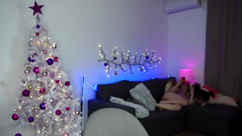 Snapshot of honeycarrol chatting on December 8, 2024, 10:25 pm HoneyCarrol online show from December 8, 2024, 10:25 pm