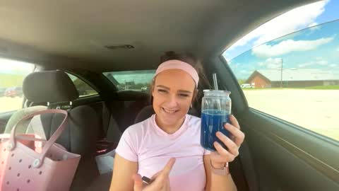 HoneyDrippinBunny online show from April 23, 2026, 4:42 pm