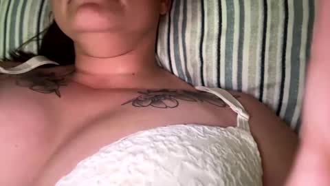 honeygirlox online show from September 24, 2025, 6:33 pm