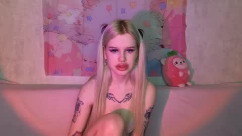 Lisa online show from November 22, 2025, 1:37 am