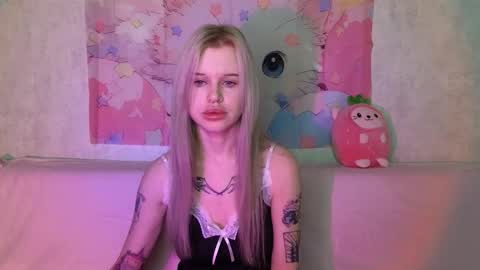 Lisa online show from December 2, 2025, 4:07 am