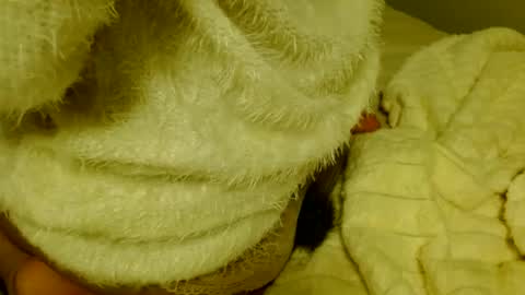 Snapshot of honeygoldenbaddie24 chatting on February 22, 2025, 4:18 am honeygoldenbaddie24 online show from February 22, 2025, 4:18 am