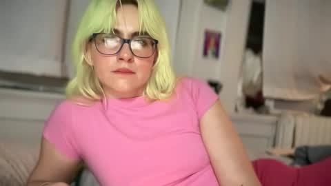 Emi Rose online show from November 22, 2025, 10:42 pm