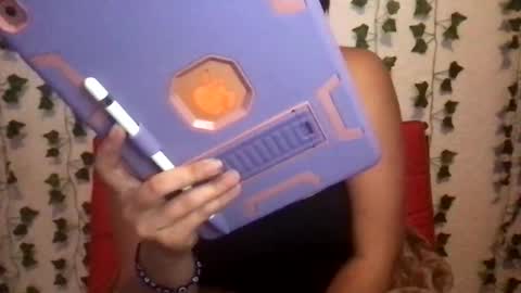 honeyyy89 online show from November 24, 2025, 6:51 pm