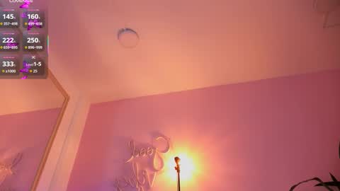 Honey Moon  Help me to reach 100 thumbs up online show from October 10, 2025, 7:46 pm