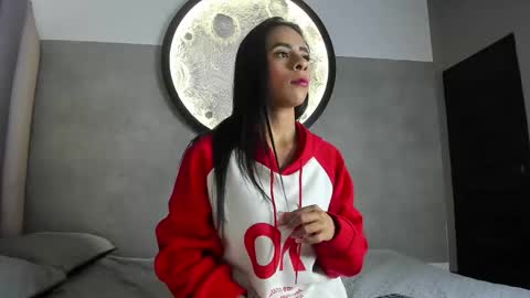 honnyy_23 online show from November 20, 2025, 8:08 pm