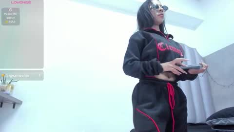 Snapshot of honnyy_23 chatting on February 13, 2026, 7:54 pm honnyy_23 online show from February 13, 2026, 7:54 pm