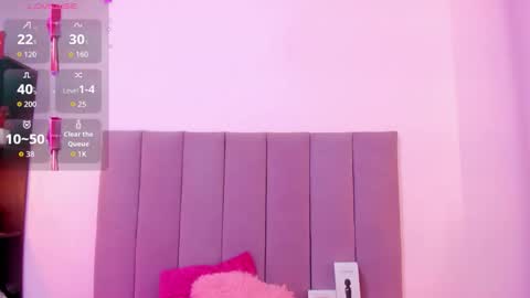 holly online show from October 16, 2025, 8:21 pm