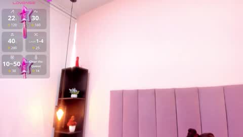 holly online show from November 19, 2025, 8:09 pm