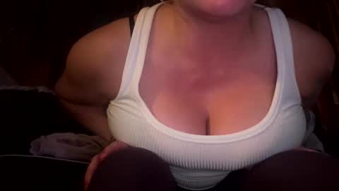 Snapshot of hoosier_mama chatting on September 15, 2025, 12:21 am Lady online show from September 15, 2025, 12:21 am