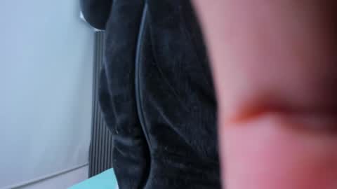 hoot_booys_ online show from March 27, 2026, 8:41 pm