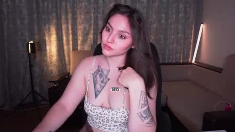 Snapshot of hoot_owl_cb chatting on July 1, 2026, 4:29 pm Karina online show from July 1, 2026, 4:29 pm
