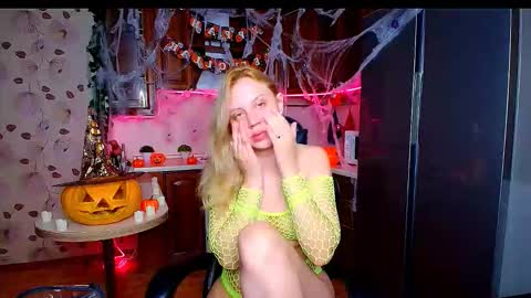 hope happyyy online show from October 31, 2025, 1:39 am